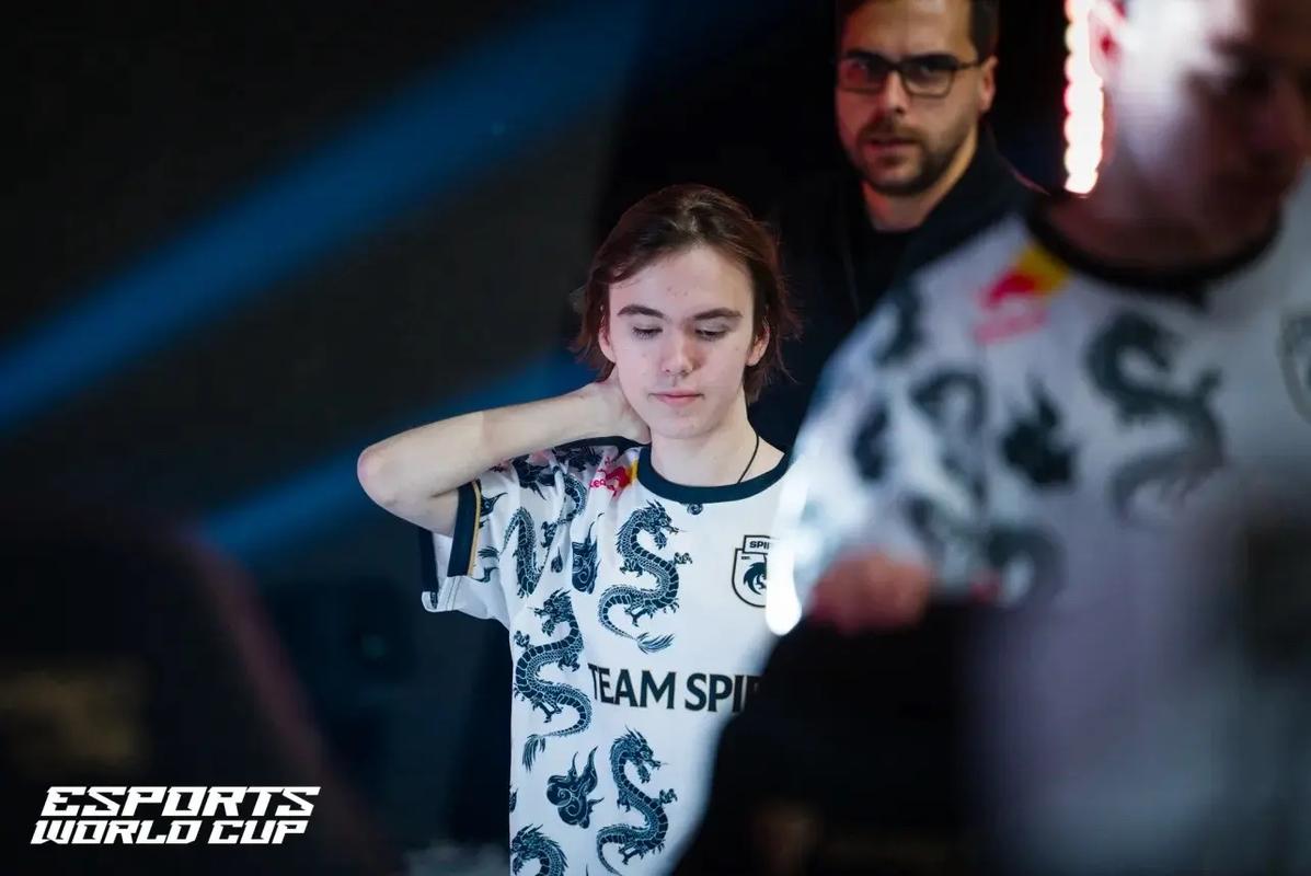 LPL官方：针对偷拍观众视频的行为将配合司法机构共同处理