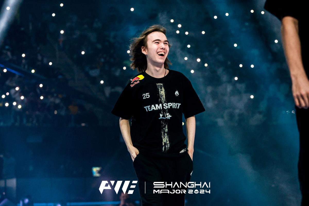 哪里是 Jiwoo 在奔跑！ Chovy + Kiin 疯狂攻击 GIDEON 以抢夺Baron， Generation Gaming 领先